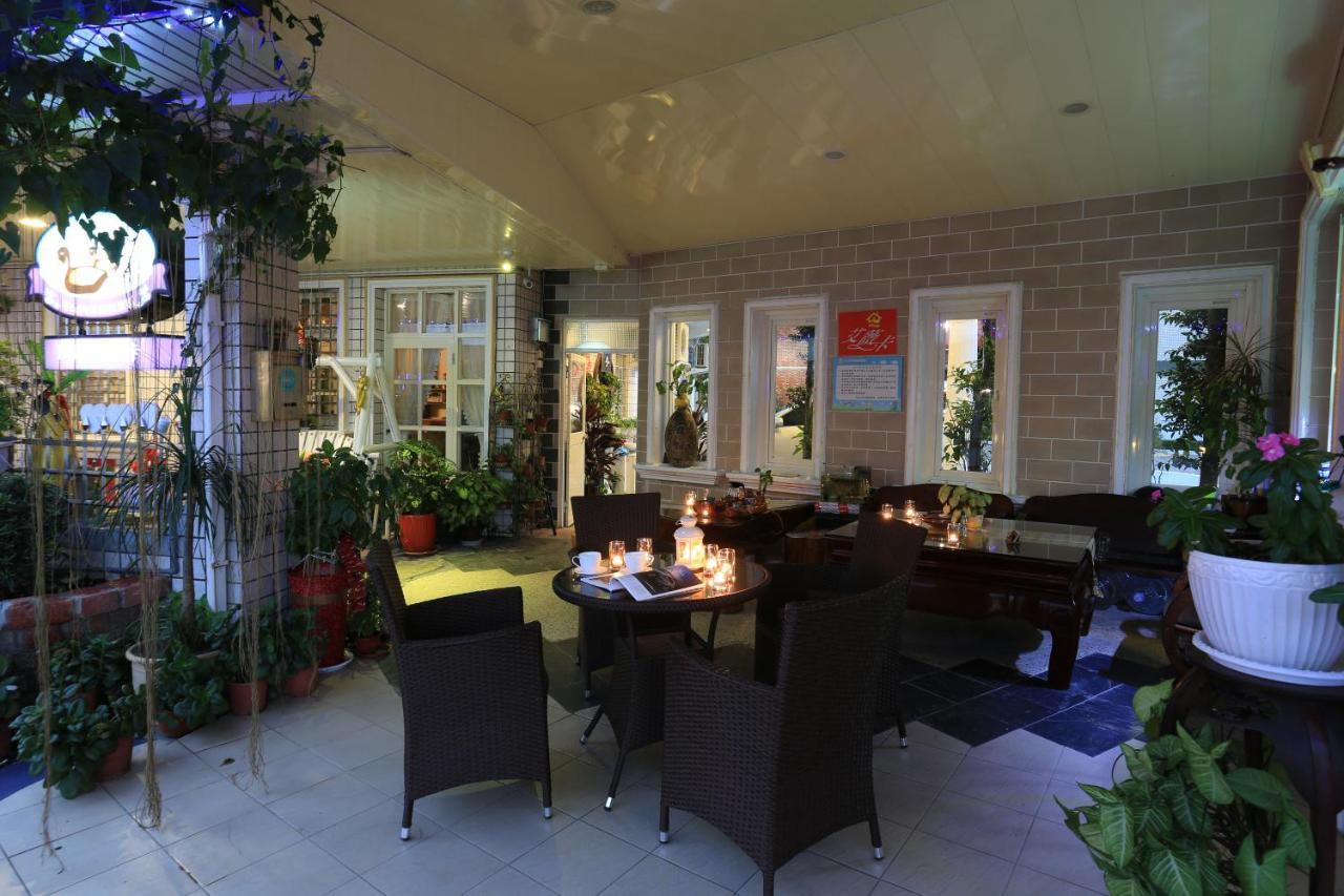 Avica Homestay Wujie Exterior photo